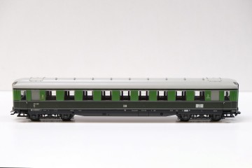 61138870 7370 4642 bc4